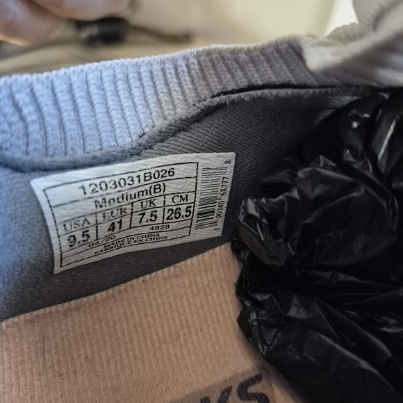 Brooks Women's Running Shoes - Gray and Purple - Picture 5 of 7